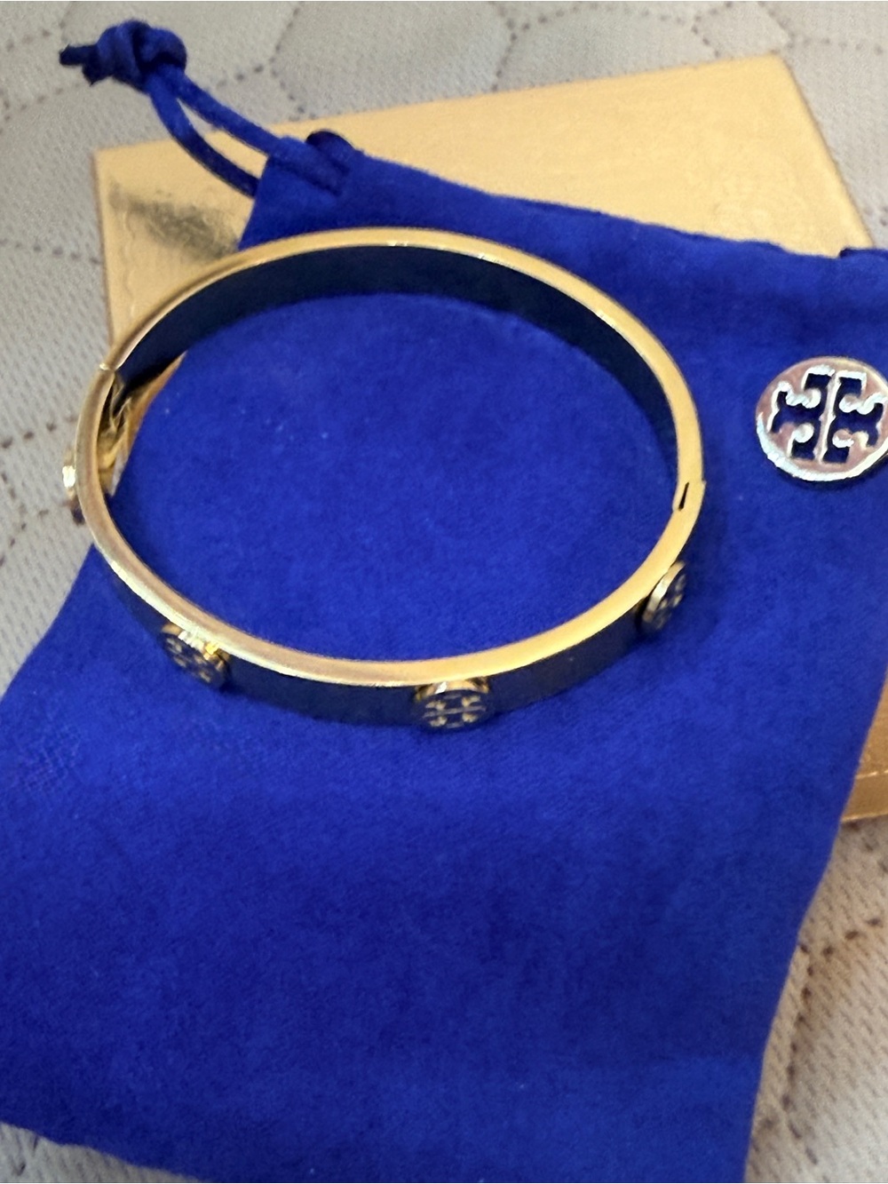 Tory Burch EUC Gold
Tone Miller Logo Stud Hinge
Bangle Bracelet with Dust
Bag - Picture 10 of 12